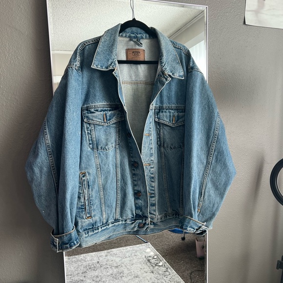 Hand painted butter jean jacket! - Picture 4 of 6